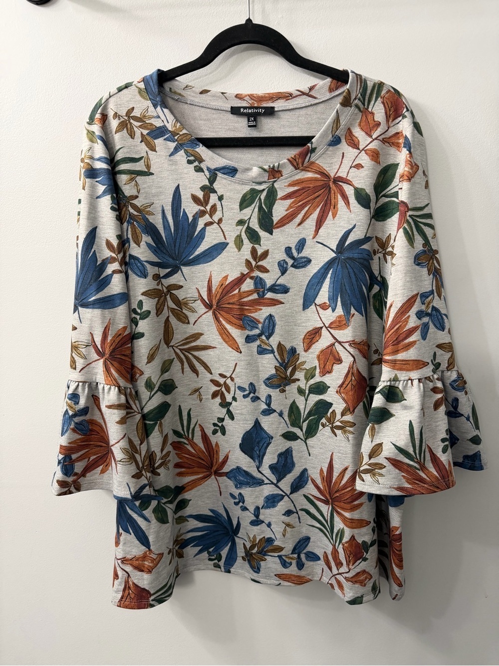 Relativity Women's Grey Brown Blue Floral Bell-Sleeve Top Size 2X